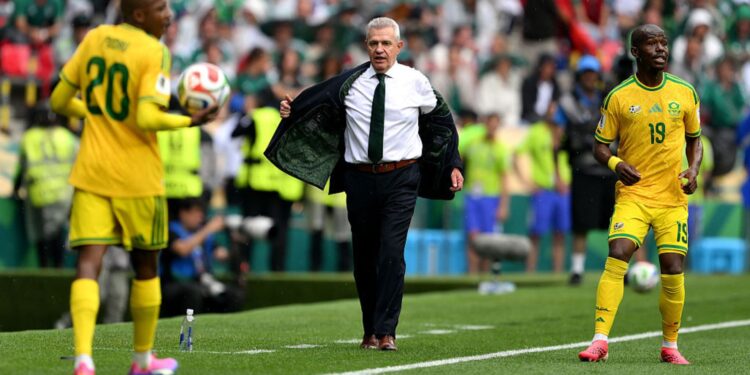 Aguirre em jogo do México
