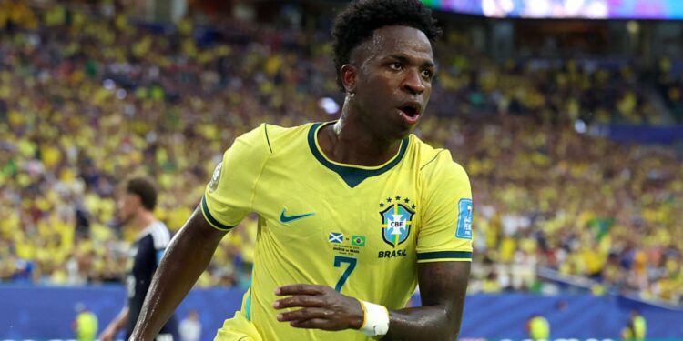 Vini Jr. em jogo do Brasil contra a Escócia