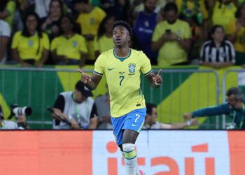 Vini Jr durante jogo da Seleção Brasileira contra o Panamá