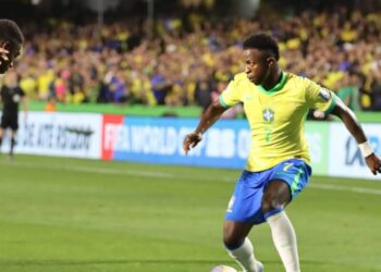 Vini Jr influencia em mudança de regra da Fifa; veja normas de árbitros para Copa