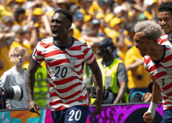 Estados Unidos e Bósnia duelam às 21h (de Brasília), em confronto válido por uma vaga nas oitavas de final do Mundial. 