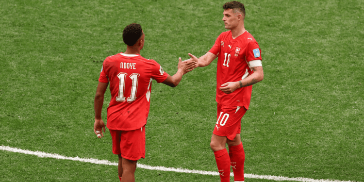 Suíça e Argélia se enfrentam na madrugada de sexta-feira, à meia-noite, a partida define quem avança às oitavas de final do Mundial.