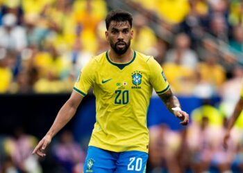 Paquetá lamenta a lesão que o tira das oitavas de final da Copa do Mundo