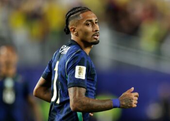 Raphinha segue fora do Brasil contra a Noruega