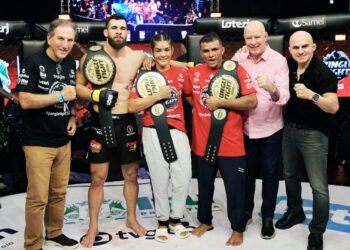 Trio campeão levantou o ginásio em Itu - Foto: Rei Fight
