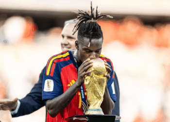 Nico Williams fez questão de lembrar Neymar durante a comemoração do título da Copa do Mundo.