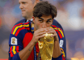 Ferran Torres entrou para a hist&oacute;ria do futebol espanhol. Aos 26 anos, o atacante marcou o gol da vit&oacute;ria por 1 a 0 sobre a Argentina