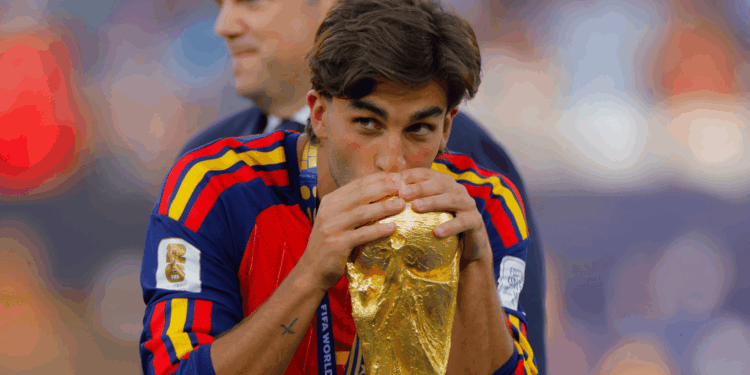 Ferran Torres entrou para a história do futebol espanhol. Aos 26 anos, o atacante marcou o gol da vitória por 1 a 0 sobre a Argentina