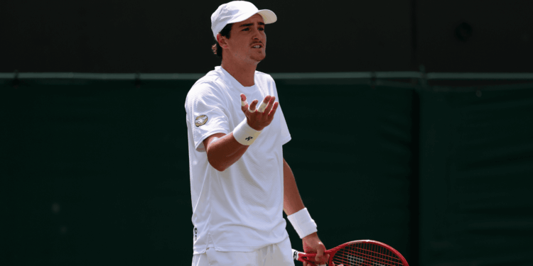 João Fonseca perdeu uma posição na atualização do ranking da ATP, ele aparece agora na 28ª colocação, com 1.710 pontos acumulados.
