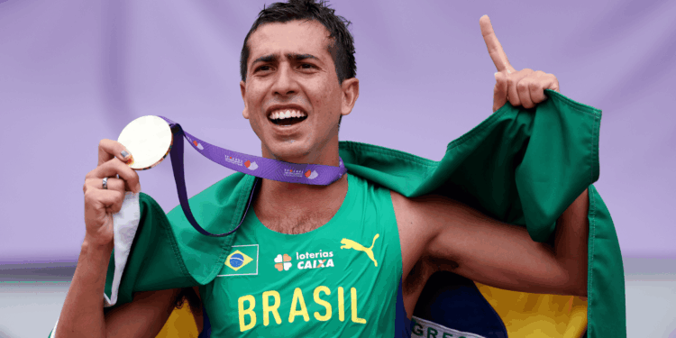Caio Bonfim conquistou pela 14ª vez o título da meia maratona da marcha atlética no Troféu Brasil de Atletismo.