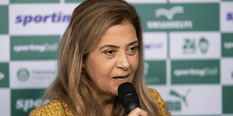 Leila Pereira, confirmou o fim das negociações com o Botafogo pela contratação do volante Danilo. Ela falou que fez um "grande esforço financeiro"