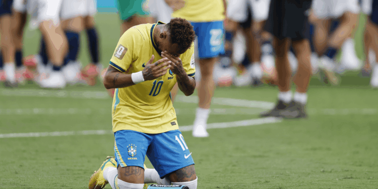 Neymar falou sobre a frustração de encerrar mais uma participação em Mundiais sem conquistar o título e indicou que seu ciclo chegou ao fim.