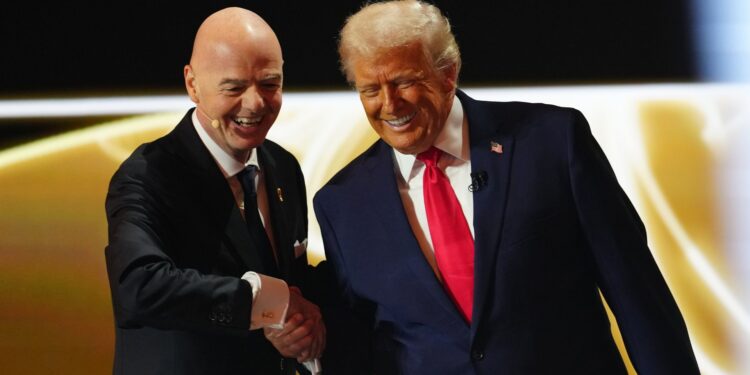 Trump comentou a revisão da expulsão de Balogun e negou ter interferido na decisão da Fifa