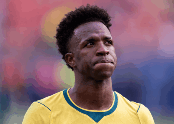 Vini Jr. pediu desculpas aos torcedores e explicou por que não foi o responsável pela cobrança do pênalti no primeiro tempo da partida.