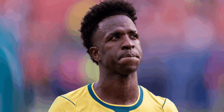 Vini Jr. pediu desculpas aos torcedores e explicou por que não foi o responsável pela cobrança do pênalti no primeiro tempo da partida.