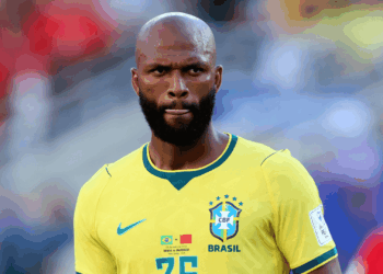 Iba&ntilde;ez e Igor Thiago come&ccedil;aram como titular na estreia diante de Marrocos, mas a concorr&ecirc;ncia deixarem ambos fora.