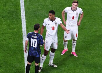 Memes sobre a virada da Argentina sobre a Inglaterra dominaram as redes sociais após a semifinal da Copa do Mundo