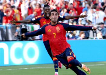 Ferran Torres marcou na prorrogação e garantiu o bicampeonato da Espanha na Copa do Mundo