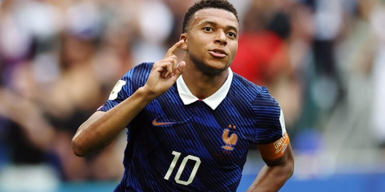 Mbappé se torna o maior artilheiro da história dos Mundiais