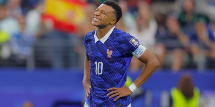 Mbappé publicou uma carta aberta para agradecer a torcida francesa após a Copa do Mundo