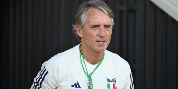 Roberto Mancini está perto de retornar à seleção italiana em meio à crise da Azzurra