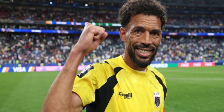 Vozinha, goleiro de Cabo Verde, pode não usar o apelido famoso na camisa do Colo-Colo por regra do Campeonato Chileno