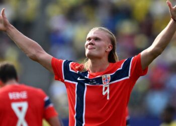 Haaland recebe pedidos de brasileiros nas redes sociais ap&oacute;s eliminar o Brasil da Copa do Mundo