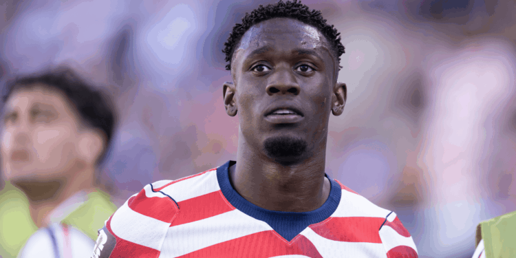 Balogun, principal atacante da seleção dos Estados Unidos, virou o centro de uma das maiores polêmicas da Copa do Mundo.