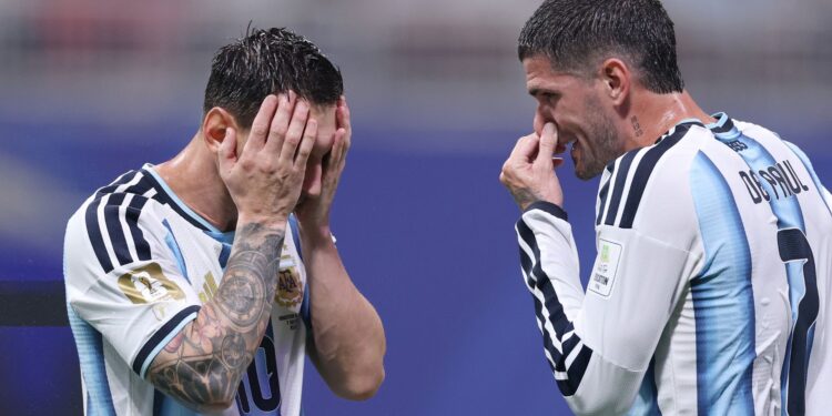 Argentina vira alvo de memes após gol do Egito e pênalti perdido por Messi