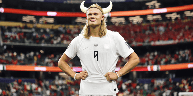Principal estrela da seleção norueguesa, Erling Haaland nasceu em Leeds, na Inglaterra, e poderia defender os ingleses no cenário internacional.
