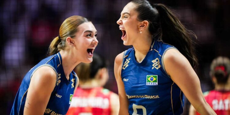 Seleção feminina vence de virada em Osaka