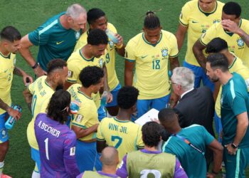 Ancelotti tem anotações reveladas após a eliminação do Brasil nas oitavas de final da Copa