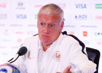 Deschamps colocou a Espanha como favorita antes da semifinal da Copa do Mundo contra a Fran&ccedil;a