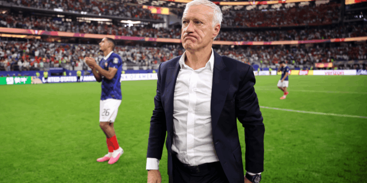 Didier Deschamps, técnico da França não escondeu a frustração após a derrota da França por 2 a 0 para a Espanha, na semifinal da Copa.