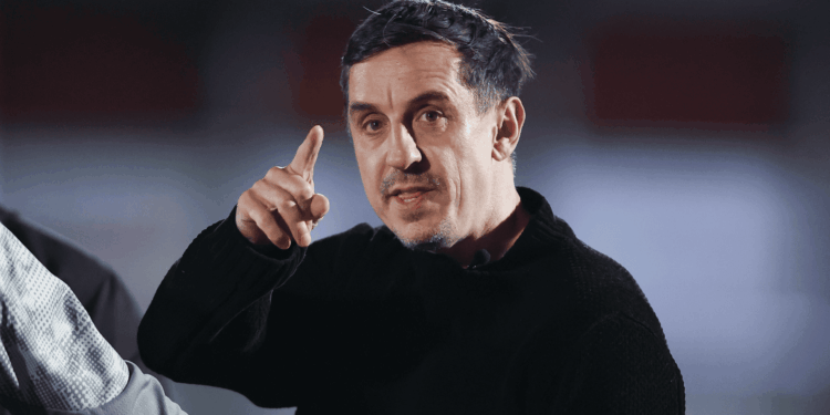 Gary Neville , ex-jogador inglês voltou a criticar a dupla de zaga da Argentina às vésperas da final da Copa do Mundo de 2026.