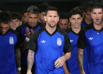 Seleção argentina usará camisa azul na semifinal da Copa do Mundo