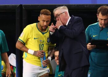 Neymar recebe respaldo de Ancelotti e pode atuar por 90 minutos contra a Noruega