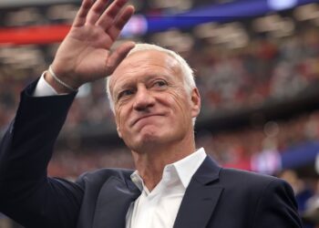 Didier Deschamps se tornou o técnico com mais jogos na história da Copa do Mundo ao comandar a França contra a Espanha