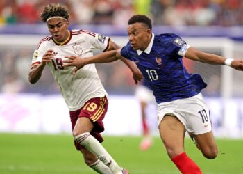 França virou alvo de memes nas redes sociais após sair atrás da Espanha na semifinal da Copa do Mundo