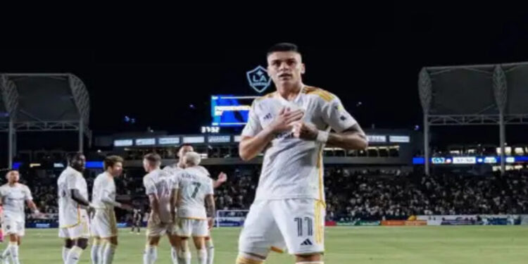 O que ainda falta para o acordo entre Cruzeiro e LA Galaxy por Gabriel Pec?