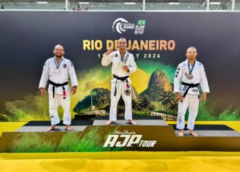 Magno Mota venceu quatro lutas para subir ao lugar mais alto do pódio - Foto: Divulgação/AJP