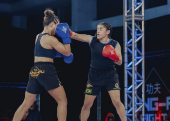 Cinturão feminino foi definido em uma luta bastante movimentada - Foto: Divulgação/CBAMC
