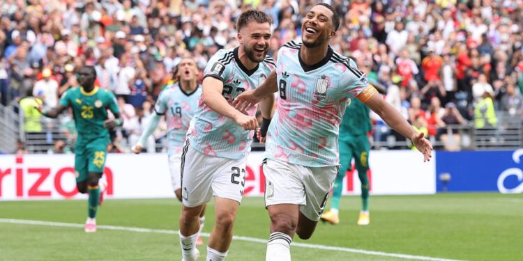 Jogadores da Bélgica comemorando gol
