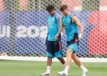 Jogadores da Espanha no treino de quarta-feira, 16