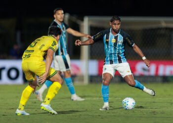 Lance do jogo entre Mirassol e Grêmio