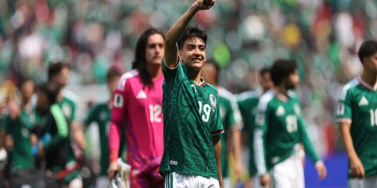 Novo Pedri? Entenda apelido e interesse de clubes como Barcelona na joia mexicana de 17 anos