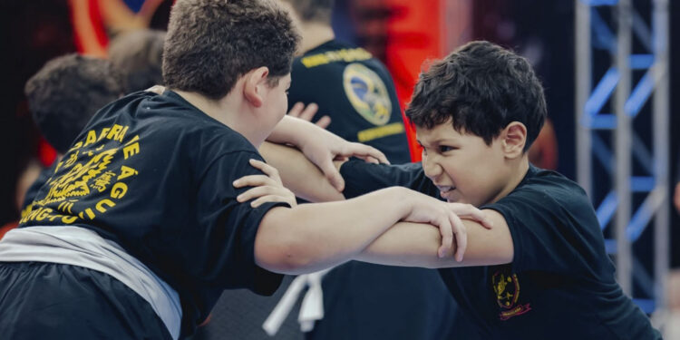 Competição reuniu jovens talentos do kung fu - Foto: Divulgação/CBAMC