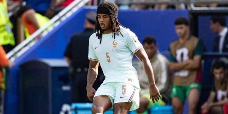 Koundé em jogo da França contra Marrocos