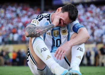 Messi emocionado após derrota na final da Copa do Mundo
