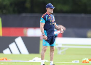 De la Fuente em treino da Espanha